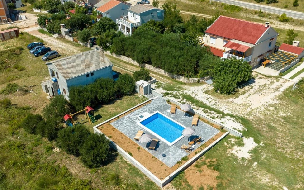 Family Friendly Apartments With A Swimming Pool Rtina - Stosici, Zadar - 21450 Eksteriør billede